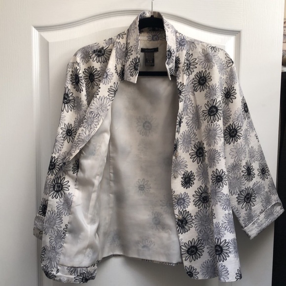 Classy Silk Jacket - Picture 7 of 7